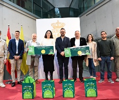 DIPUTACIÓN Y ECOVIDRIO PREMIAN A ATARFE Y HUÉTOR VEGA POR SU COMPROMISO CON EL RECICLAJE